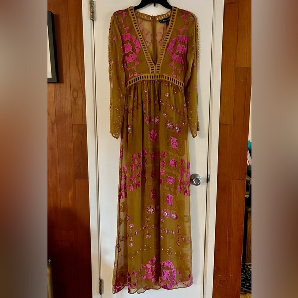 For Love and Lemons Barcelona Maxi Dress Old Gold - Picture 2 of 11